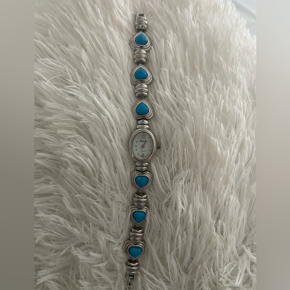 Beautiful new ladies fashion watch